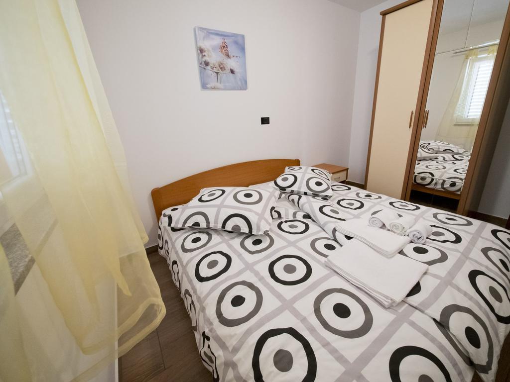 Apartment Bamba Grebastica